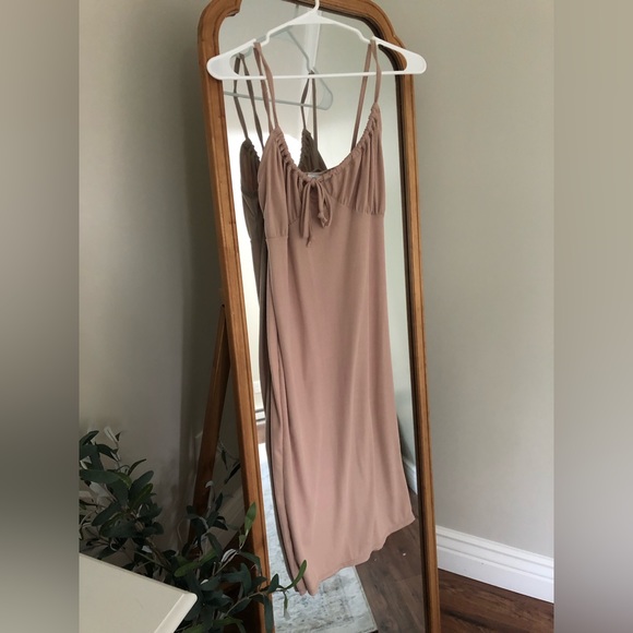 Midi dress 🤎 - Picture 1 of 3